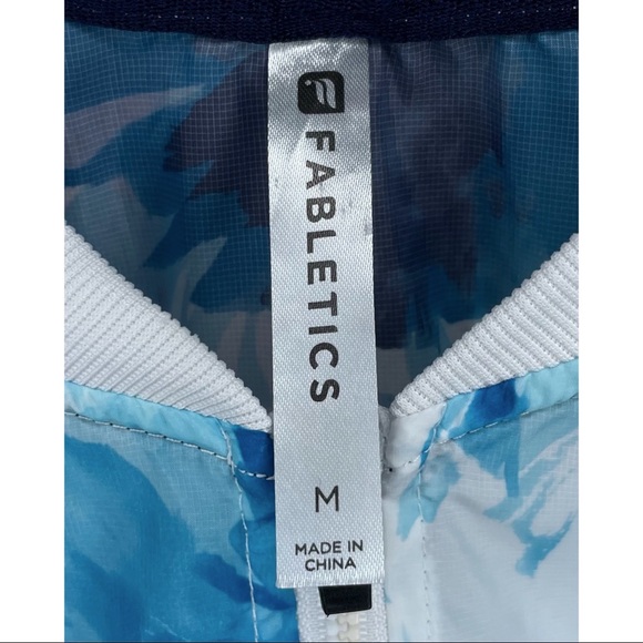 Fabletics Blue White Floral Mesh Sleeves Lightweight Atlanta Jacket Zip Medium - Picture 3 of 6